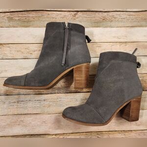 Women's Size 8 Toms Lunata Gray Suede Ankle Boots